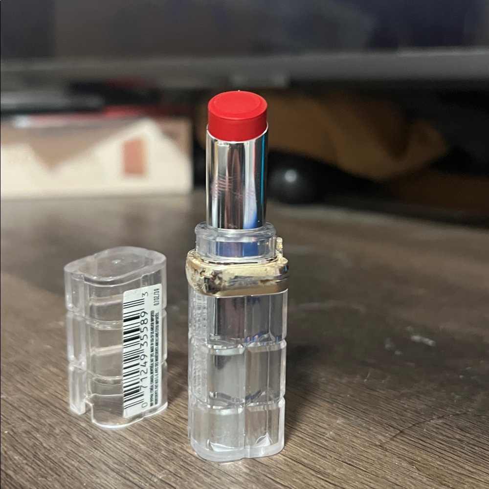 🍭💋Enamel Red L’Oréal Riche Shine Lipstick - Picture 2 of 7
